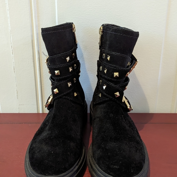 Vince Camuto Baretta Black Suede Studded Moto Boots Size 5.5 Exc Condition - Picture 3 of 9